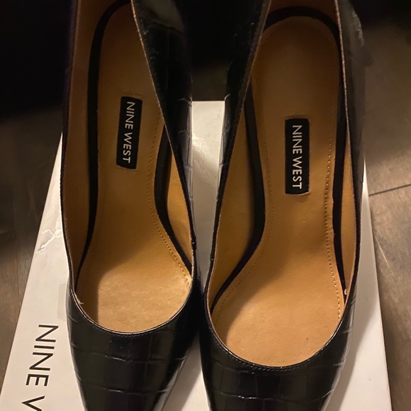 Nine west pumps size 8.5 us - Picture 5 of 6